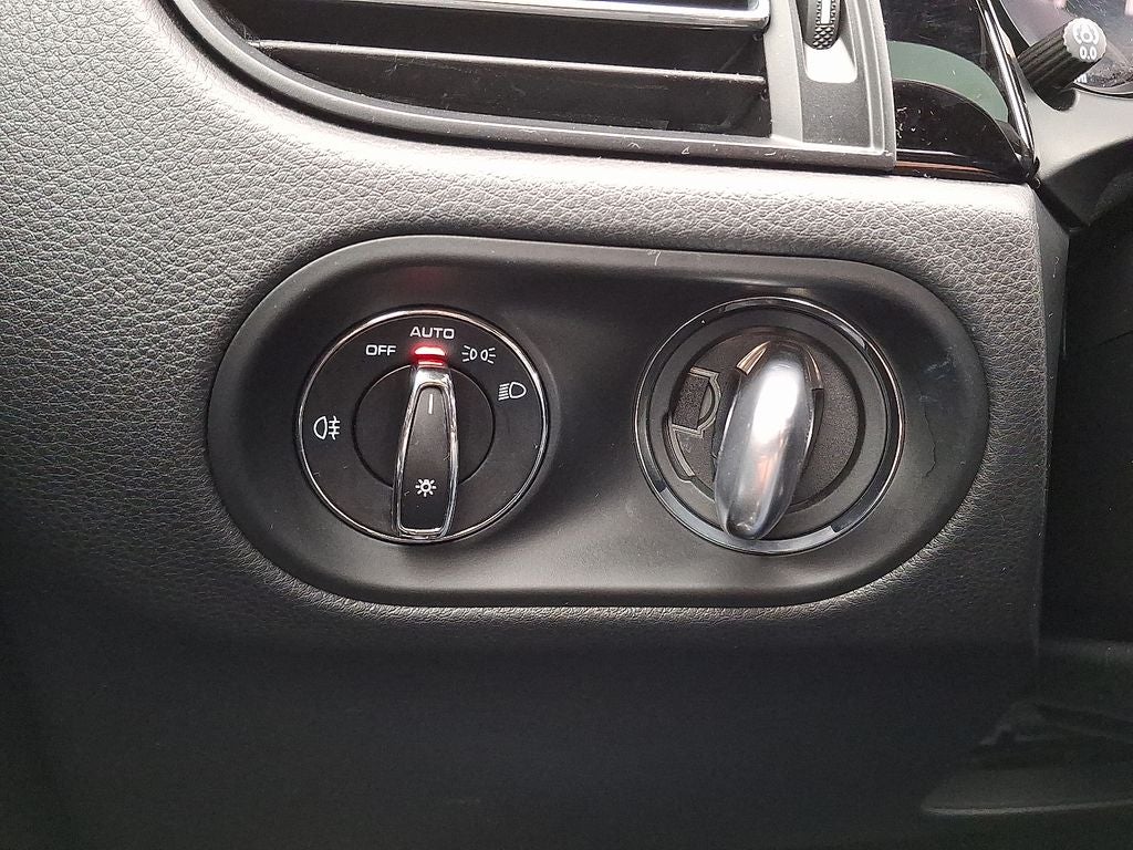 2023 Porsche Macan S