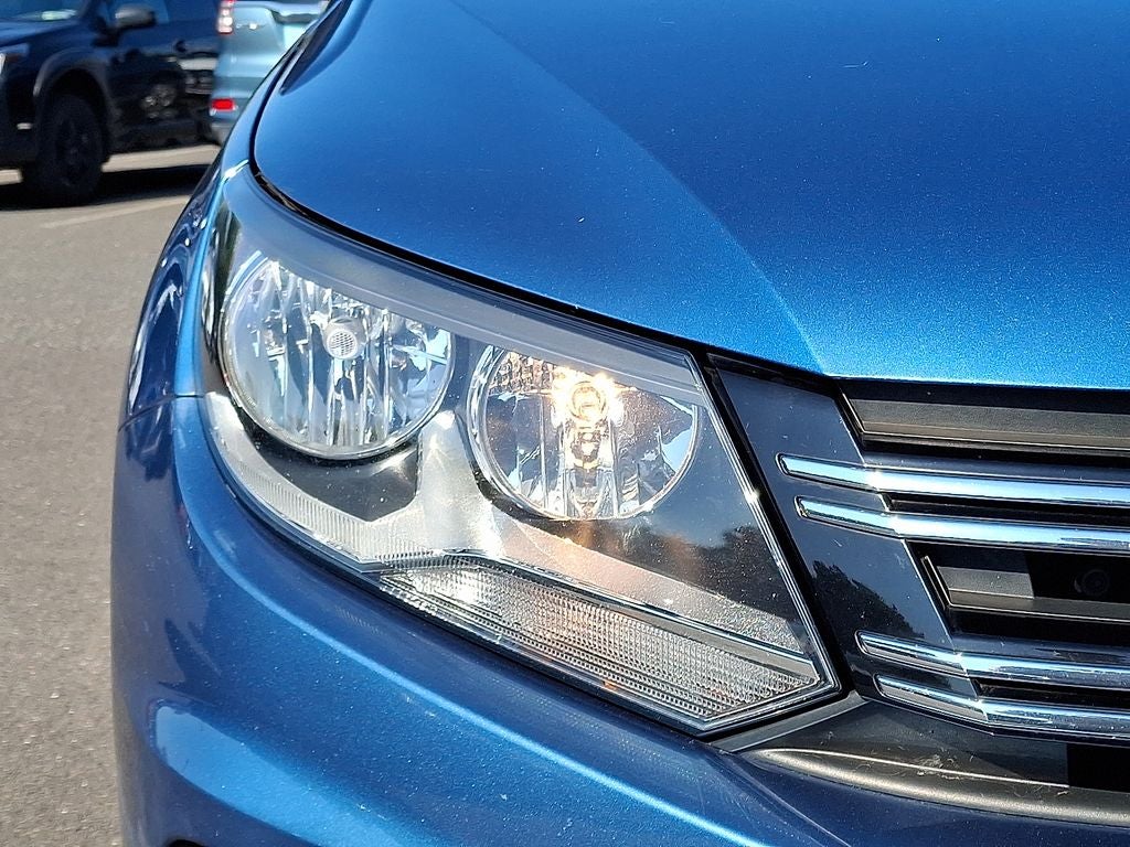 2018 Volkswagen Tiguan Limited 2.0T 4Motion