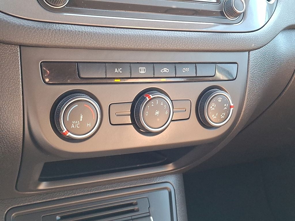 2018 Volkswagen Tiguan Limited 2.0T 4Motion