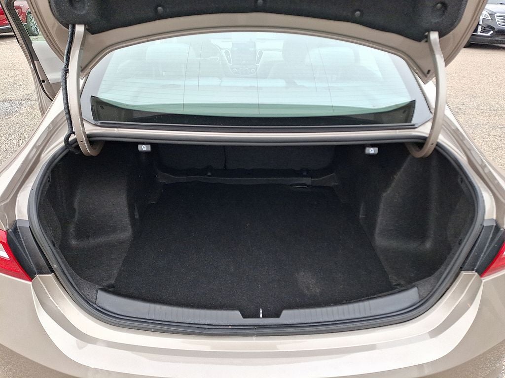 2022 Chevrolet Malibu LS 1LS