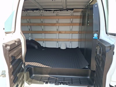 2024 Chevrolet Express 2500 Work Van Cargo