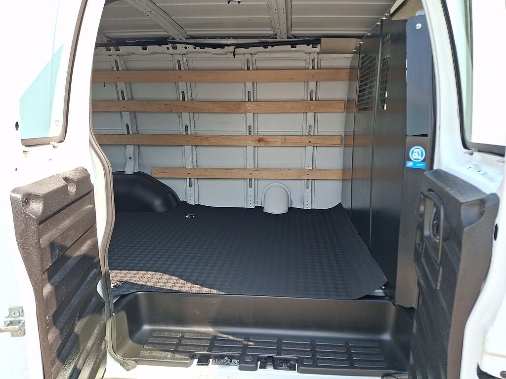 2024 Chevrolet Express 2500 Work Van Cargo