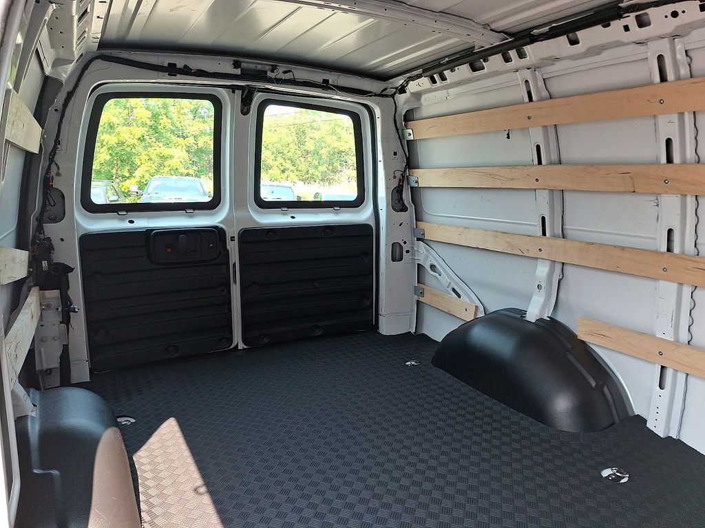 2024 Chevrolet Express 2500 Work Van Cargo