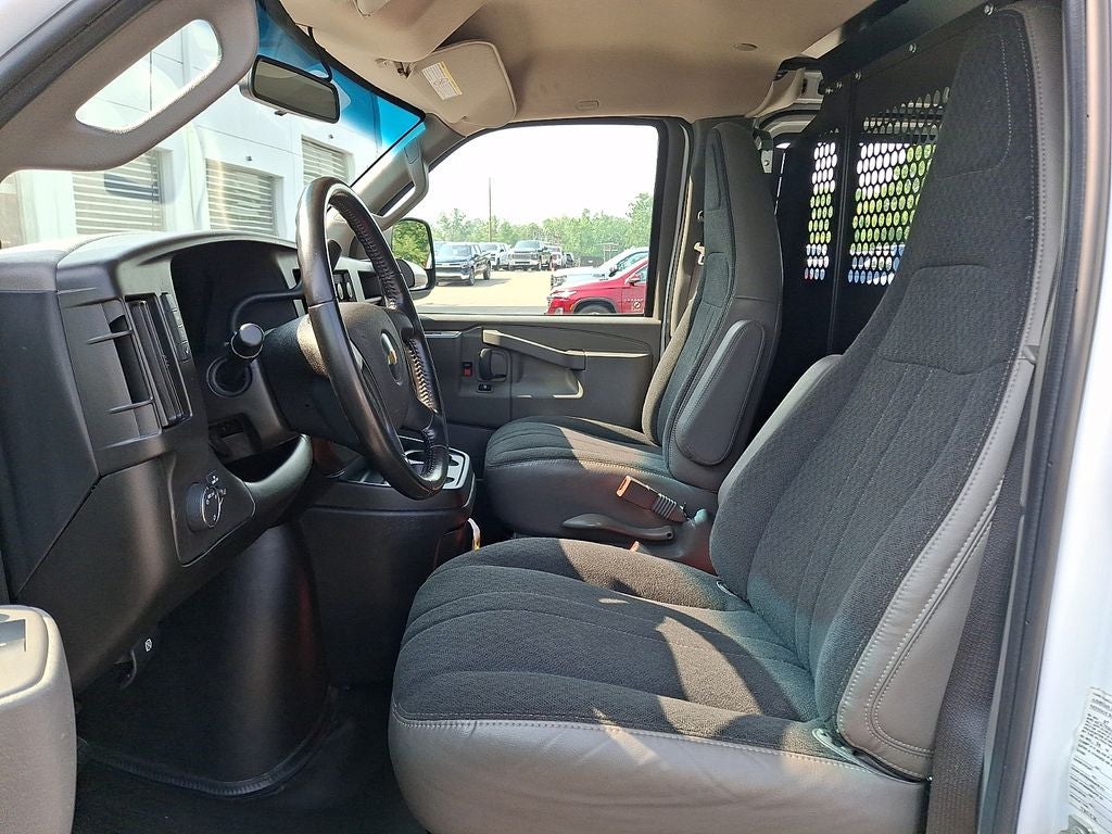 2024 Chevrolet Express 2500 Work Van Cargo