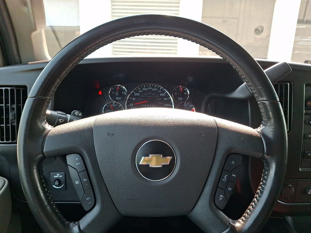 2024 Chevrolet Express 2500 Work Van Cargo
