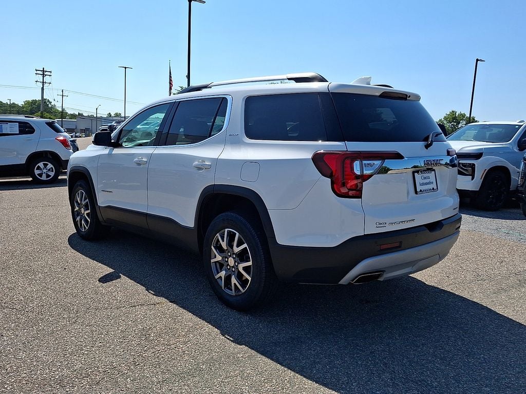 2023 GMC Acadia SLT