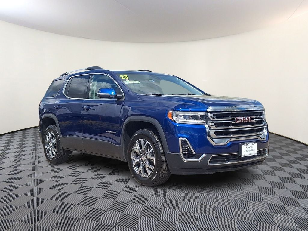 2023 GMC Acadia SLT