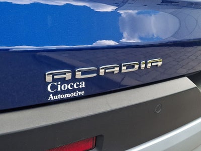 2023 GMC Acadia SLT