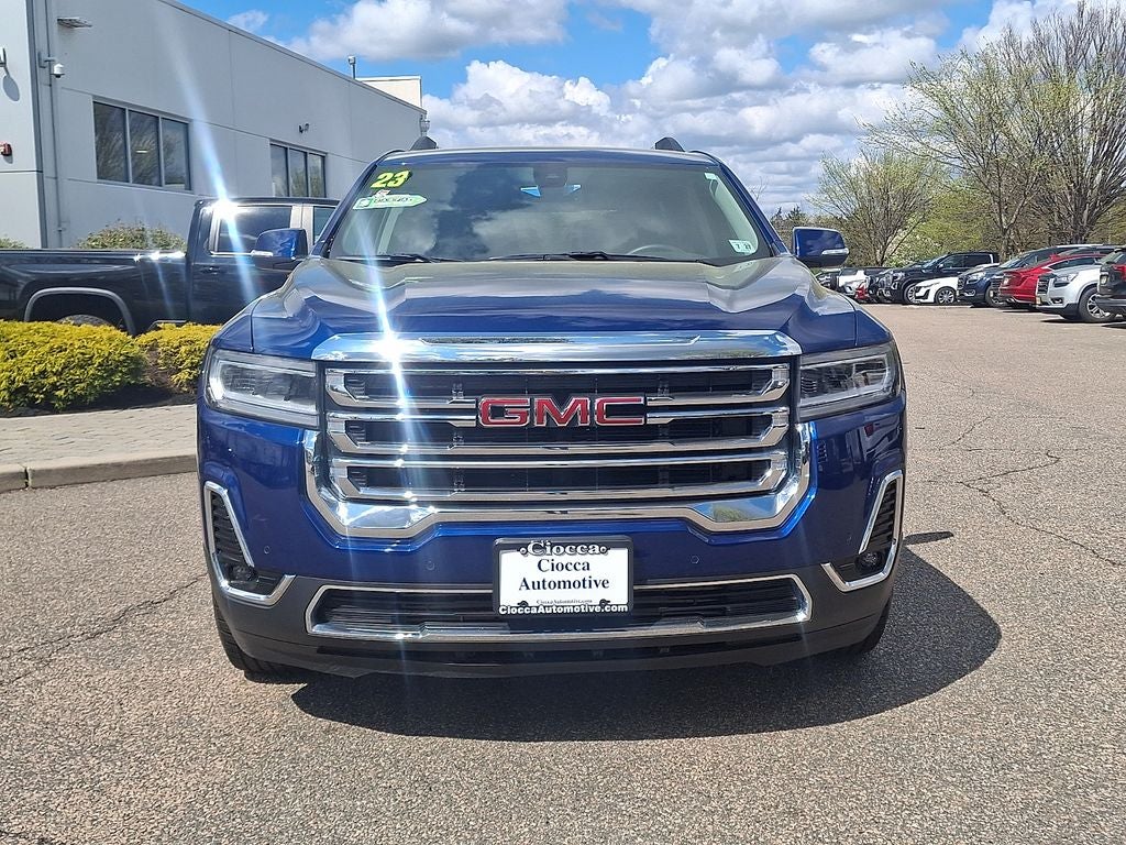 2023 GMC Acadia SLT