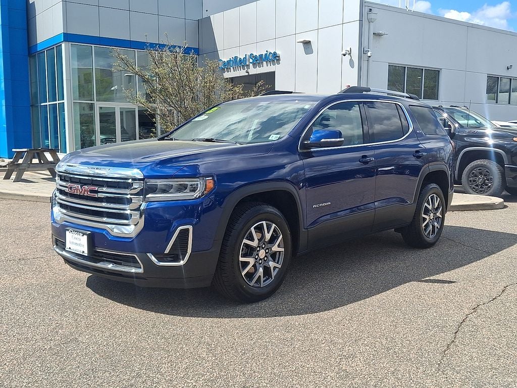 2023 GMC Acadia SLT