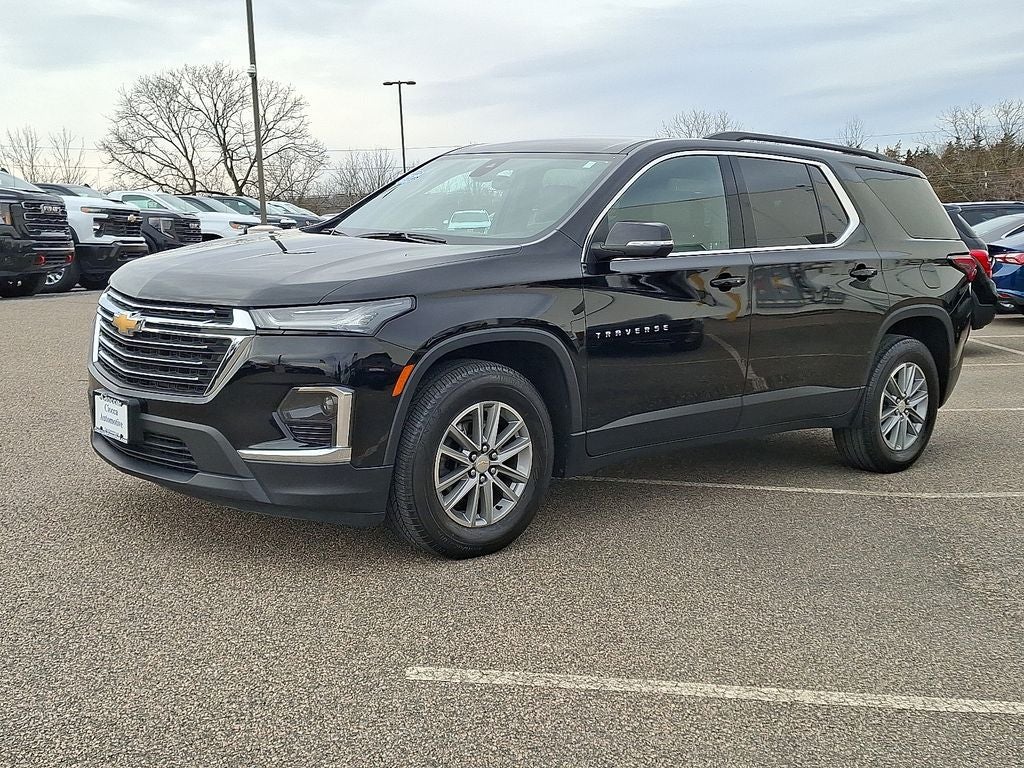 2023 Chevrolet Traverse LT Leather