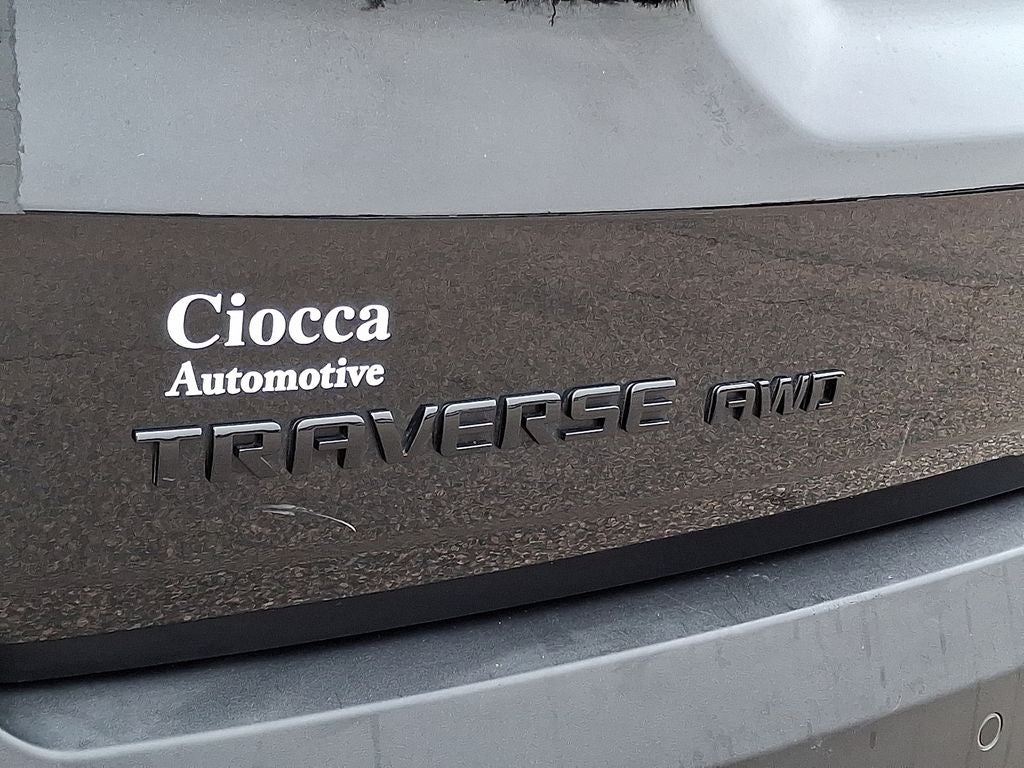 2023 Chevrolet Traverse RS