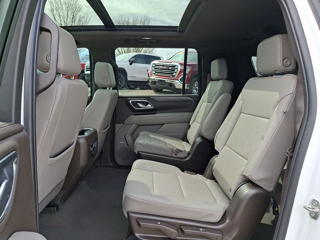 2023 Chevrolet Suburban LT
