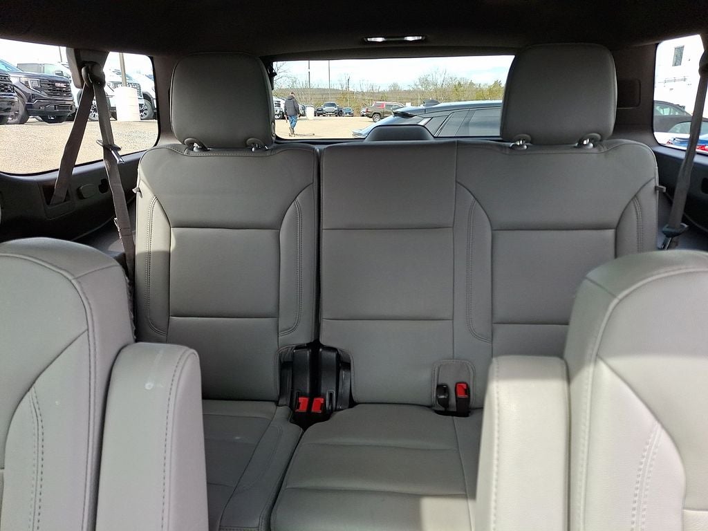 2023 Chevrolet Suburban LT