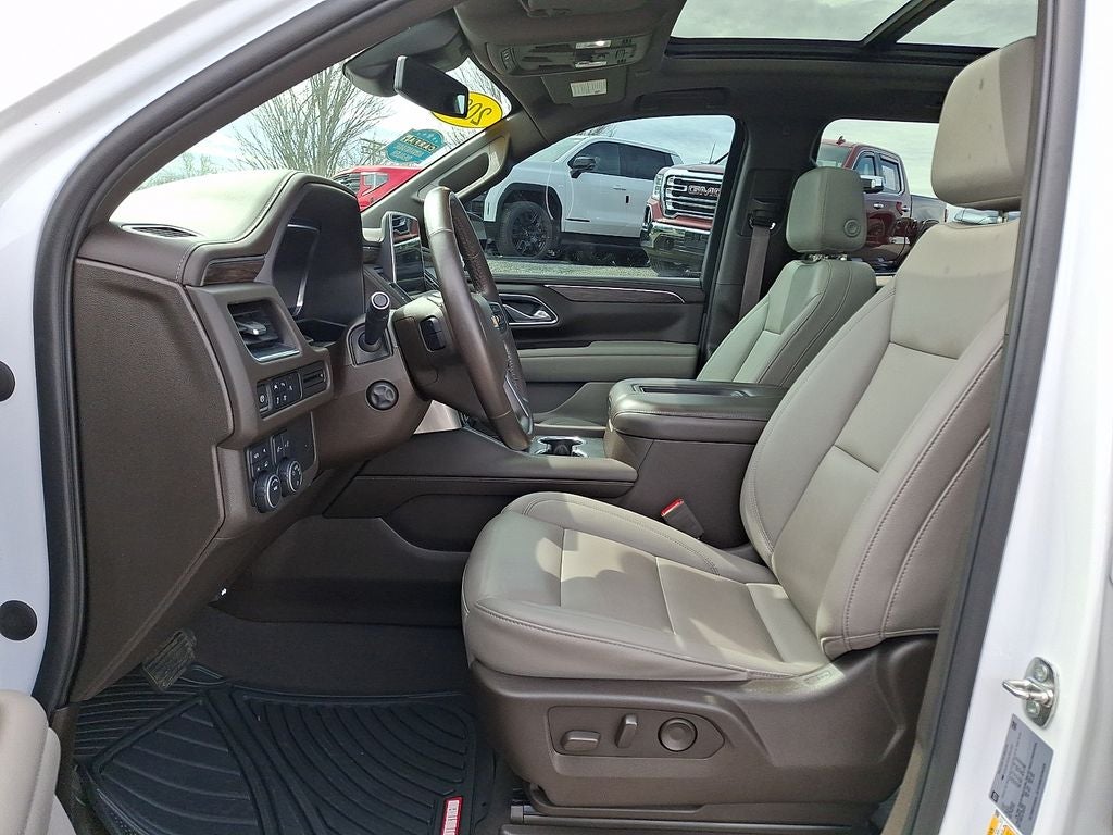 2023 Chevrolet Suburban LT