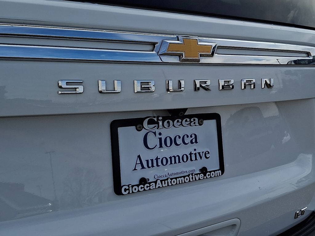 2023 Chevrolet Suburban LT