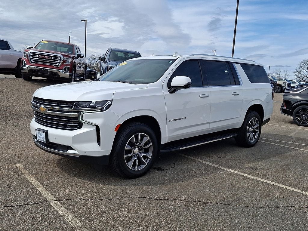 2023 Chevrolet Suburban LT