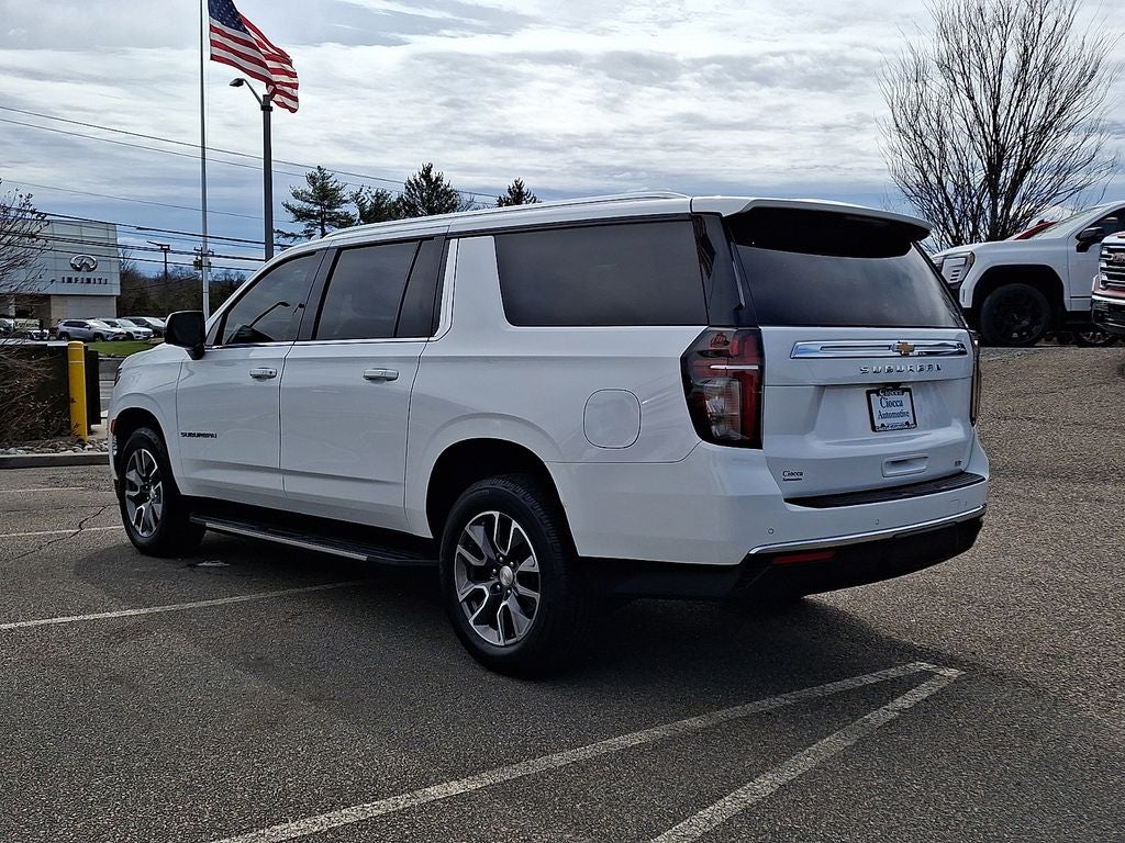 2023 Chevrolet Suburban LT