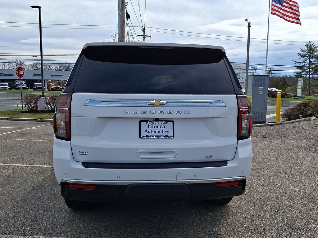 2023 Chevrolet Suburban LT