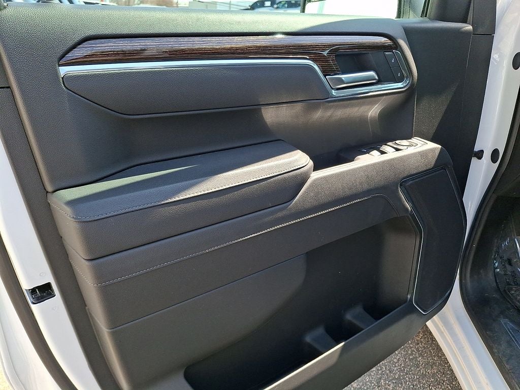 2025 GMC Sierra 1500 SLE