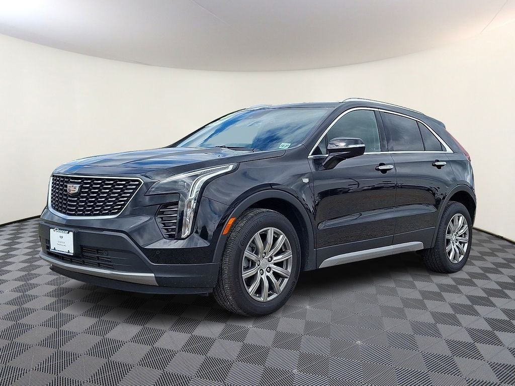 2022 Cadillac XT4 Premium Luxury