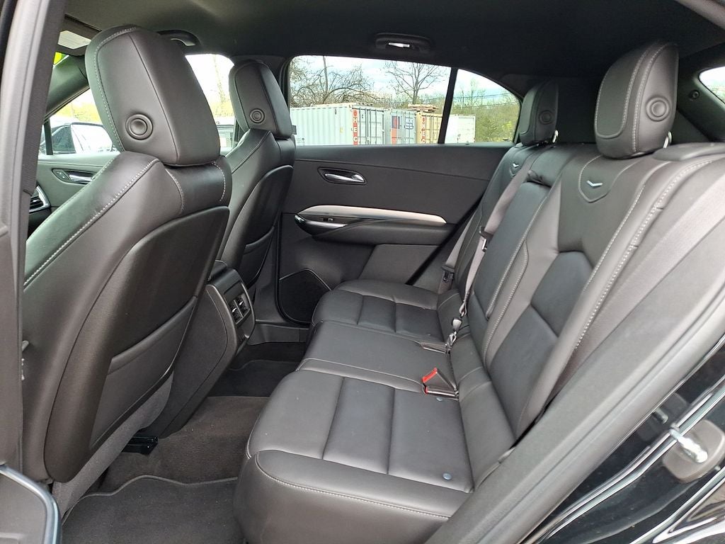 2022 Cadillac XT4 Premium Luxury