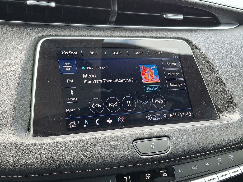 2022 Cadillac XT4 Premium Luxury
