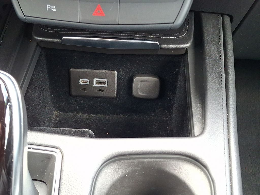 2022 Cadillac XT4 Premium Luxury