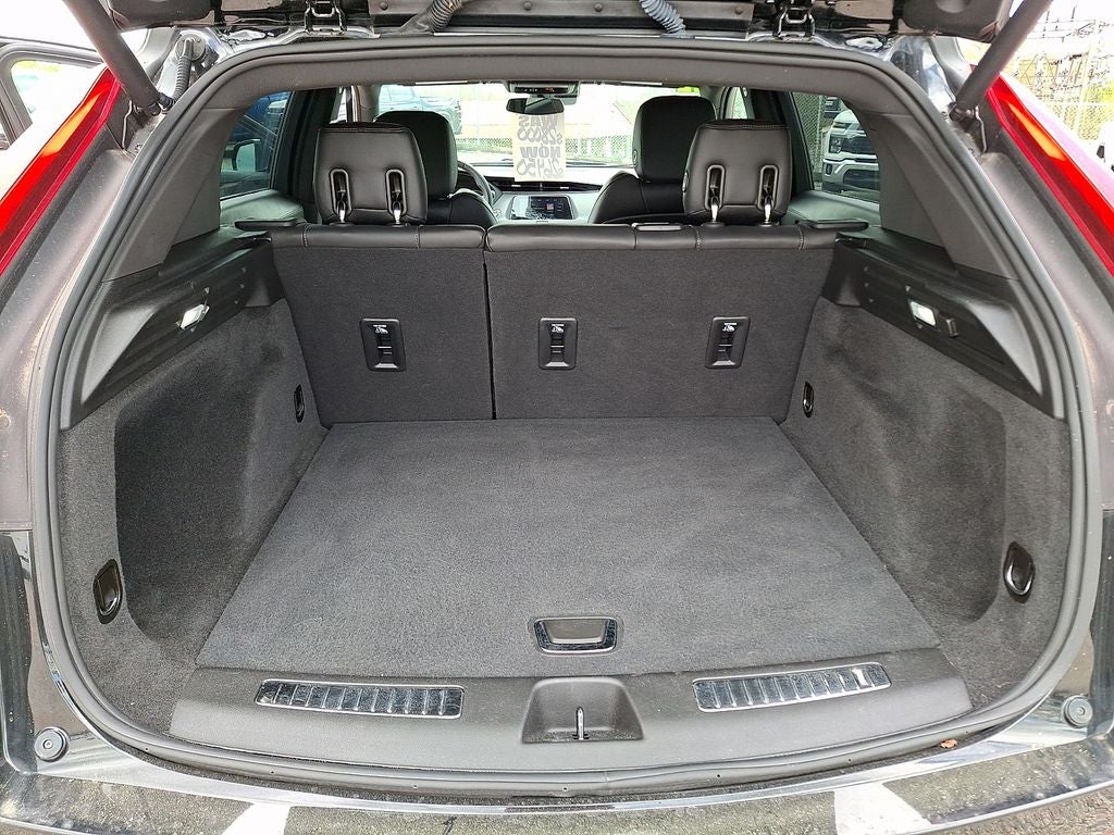 2022 Cadillac XT4 Premium Luxury