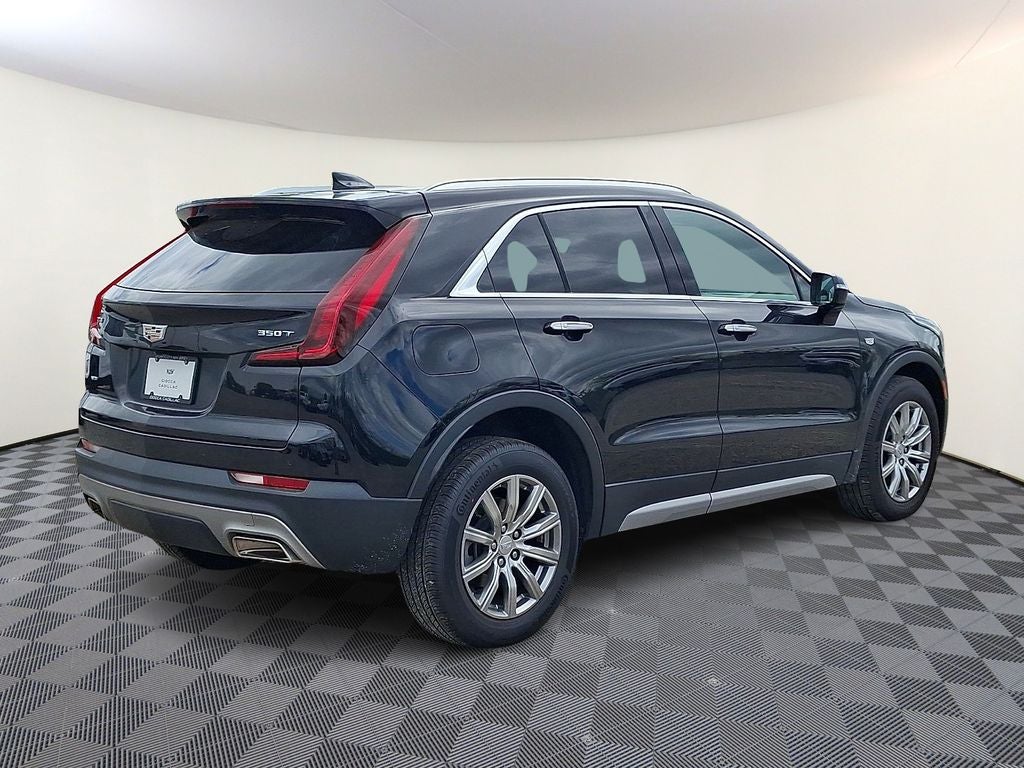 2022 Cadillac XT4 Premium Luxury