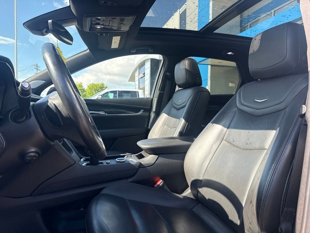 2022 Cadillac XT5 Premium Luxury