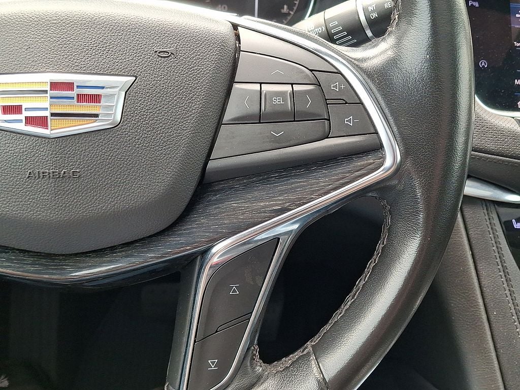 2022 Cadillac XT5 Premium Luxury