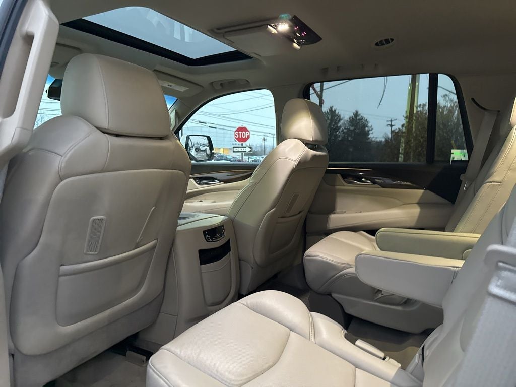 2019 Cadillac Escalade Luxury