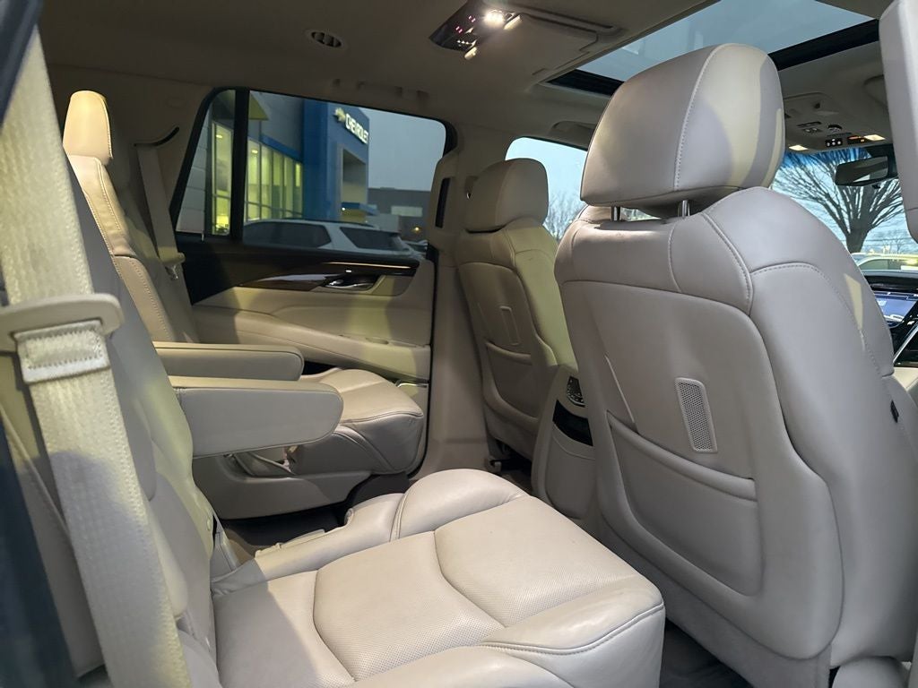 2019 Cadillac Escalade Luxury