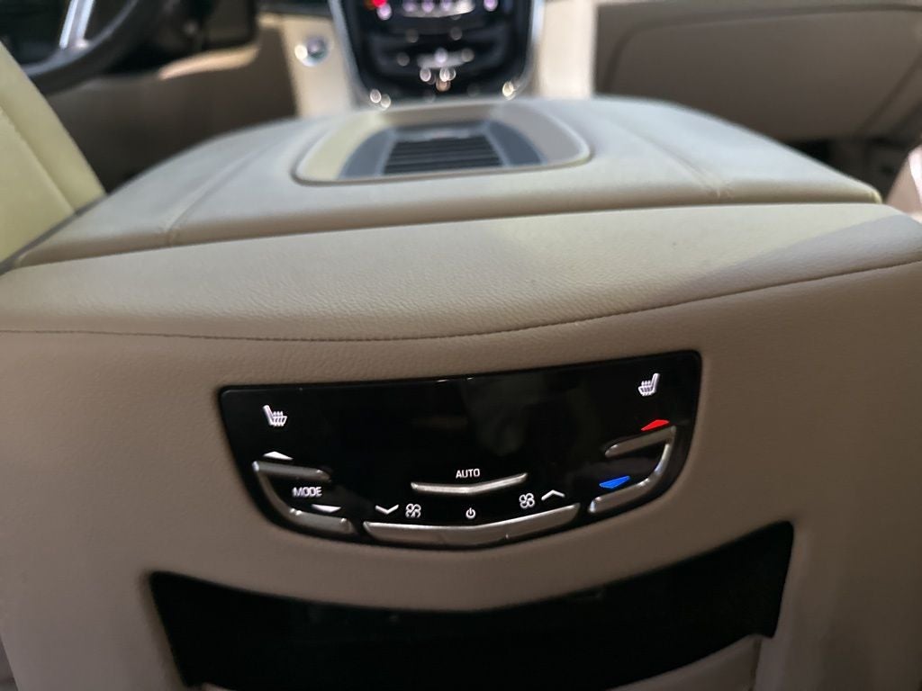 2019 Cadillac Escalade Luxury