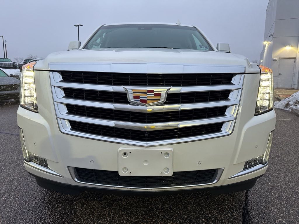 2019 Cadillac Escalade Luxury