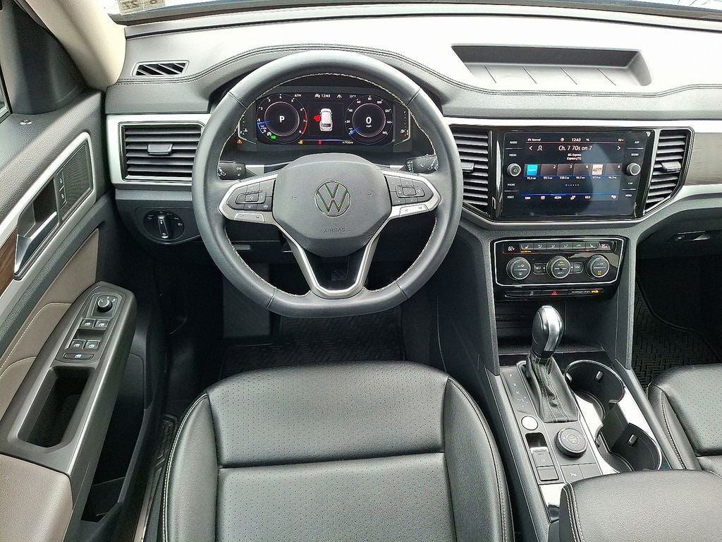 2022 Volkswagen Atlas 3.6L V6 SE w/Technology