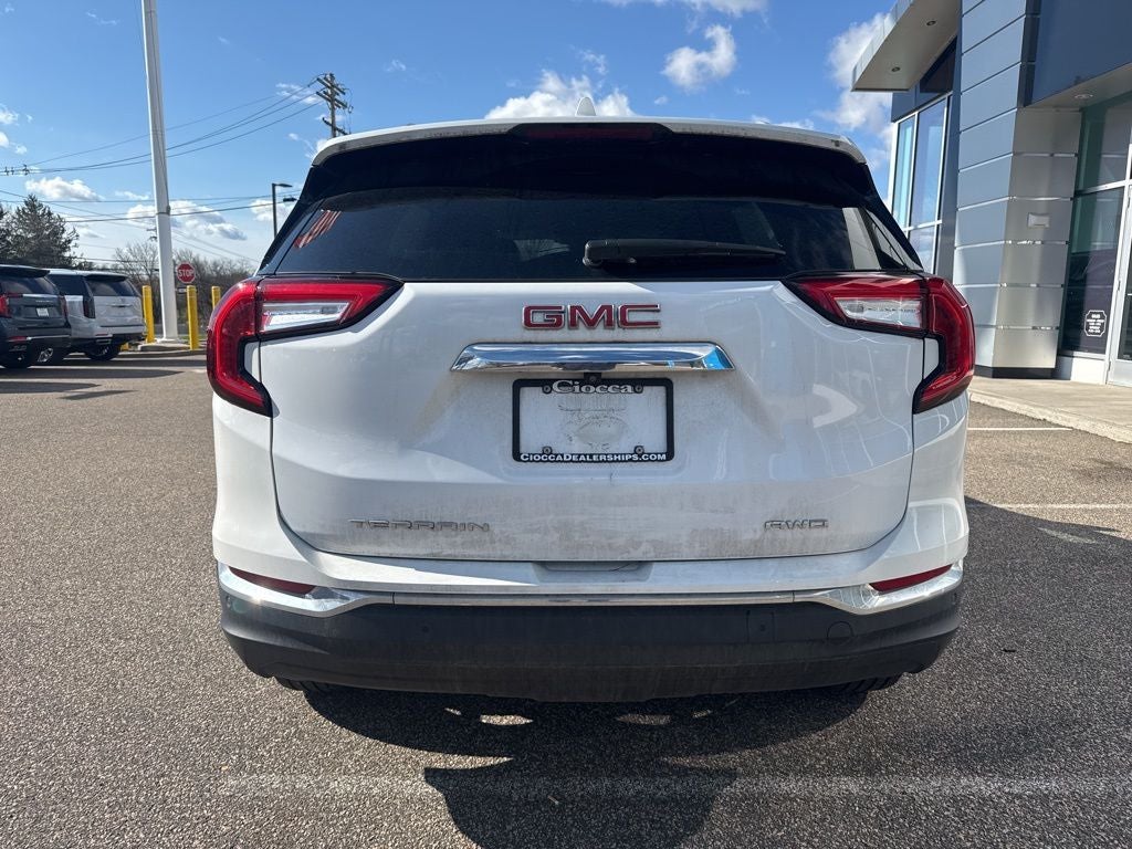 2024 GMC Terrain SLT