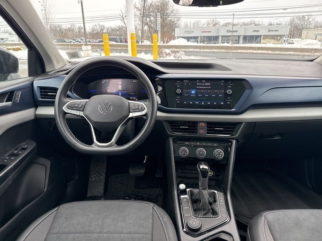 2023 Volkswagen Taos 1.5T SE