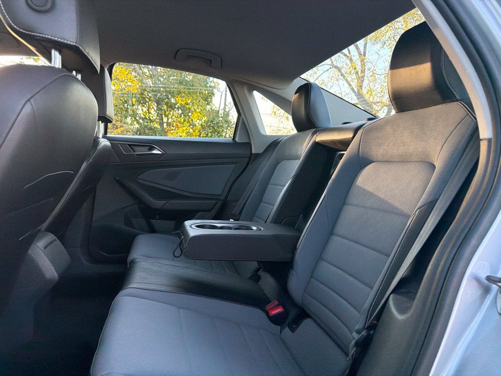 2025 Volkswagen Jetta 1.5T SE