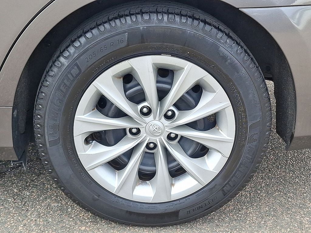 2017 Toyota Camry LE