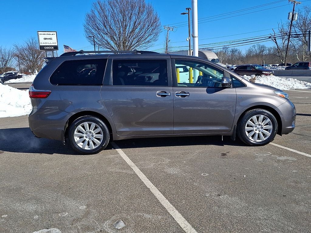 2017 Toyota Sienna Limited 7 Passenger
