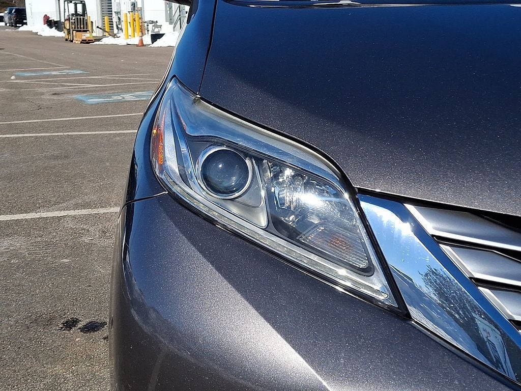 2017 Toyota Sienna Limited 7 Passenger