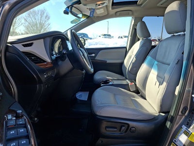 2017 Toyota Sienna Limited 7 Passenger
