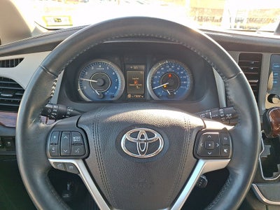 2017 Toyota Sienna Limited 7 Passenger