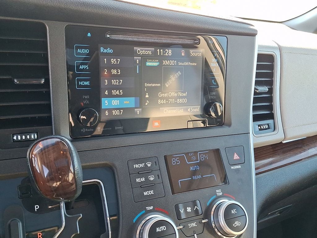 2017 Toyota Sienna Limited 7 Passenger