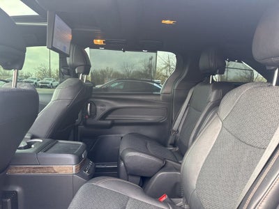 2025 Toyota Sienna Platinum 7 Passenger