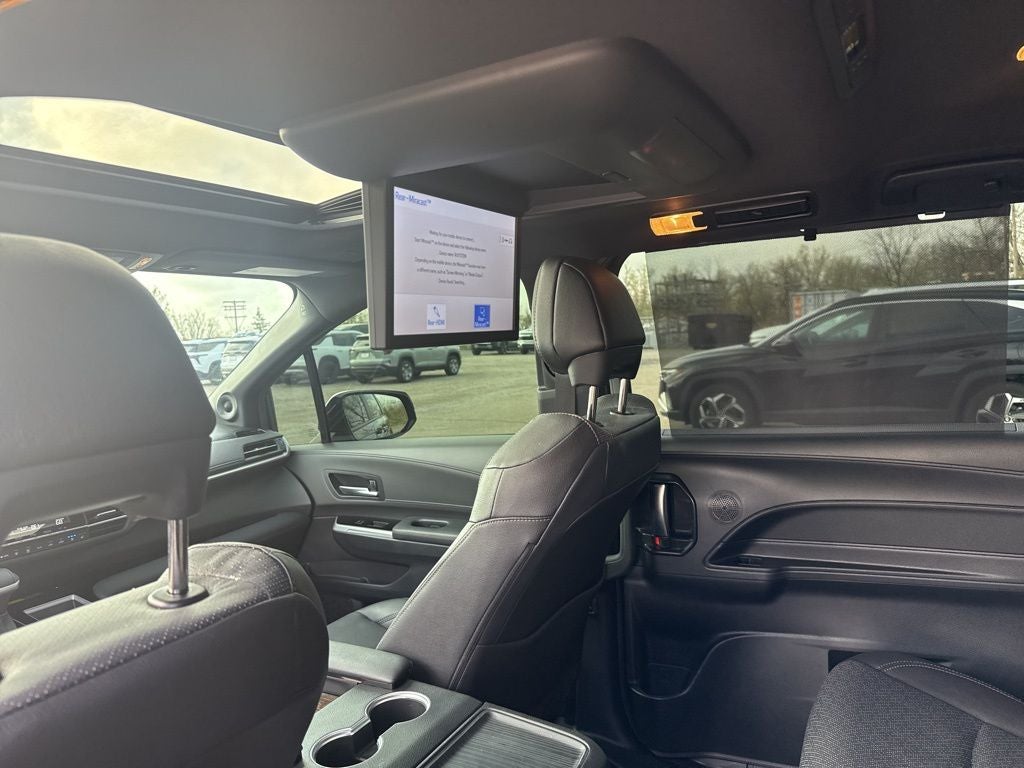 2025 Toyota Sienna Platinum 7 Passenger