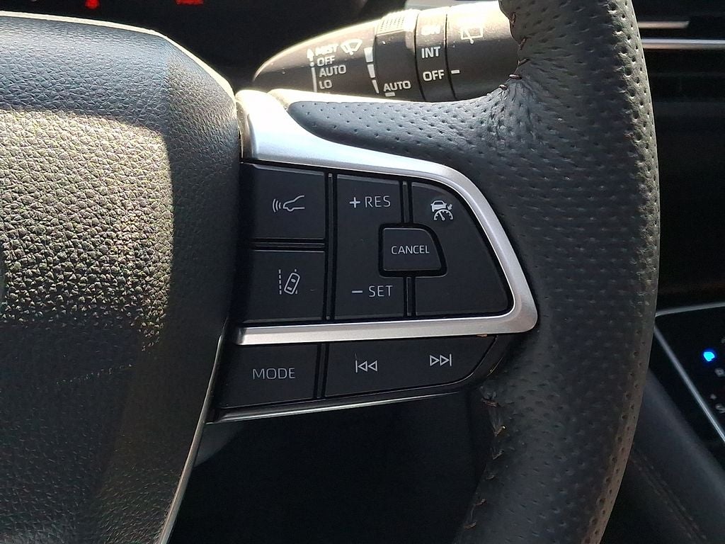 2025 Toyota Sienna Platinum 7 Passenger