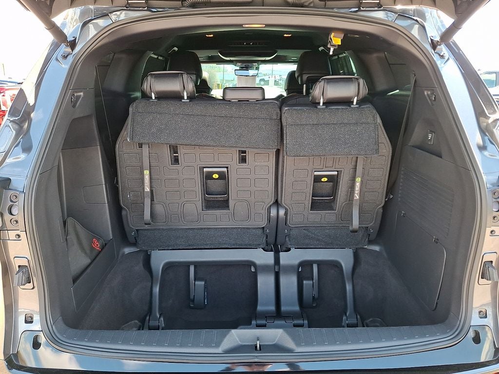 2025 Toyota Sienna Platinum 7 Passenger